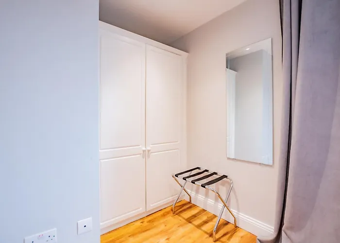 Dockview Port 2 Daire Galway